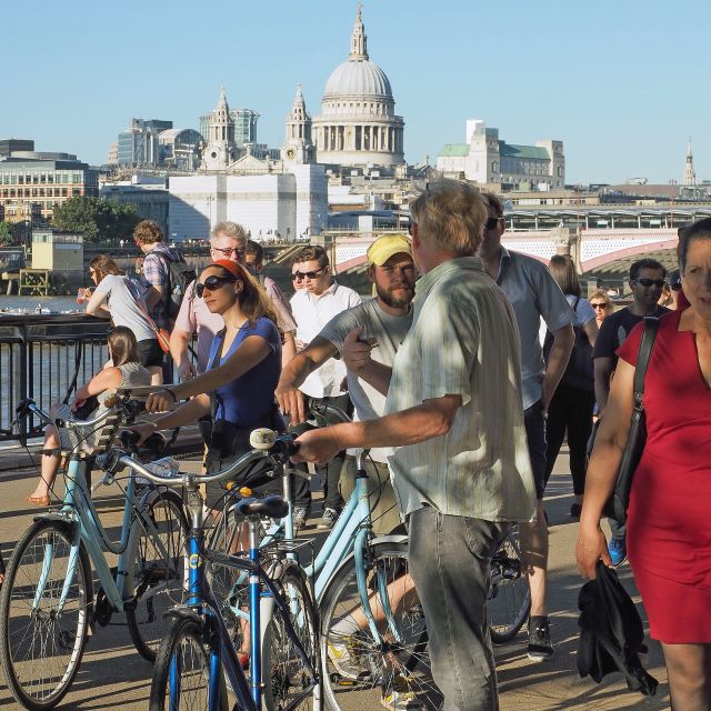 London: East London Town 3.5-Hour Bike Tour - From East End hardship to City wealth