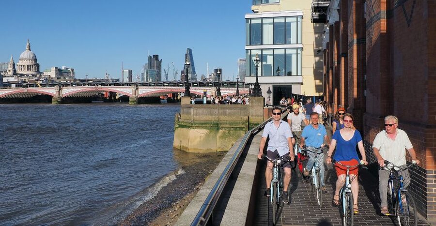 London: East London Town 3.5-Hour Bike Tour - Starting at 74 Kennington Road