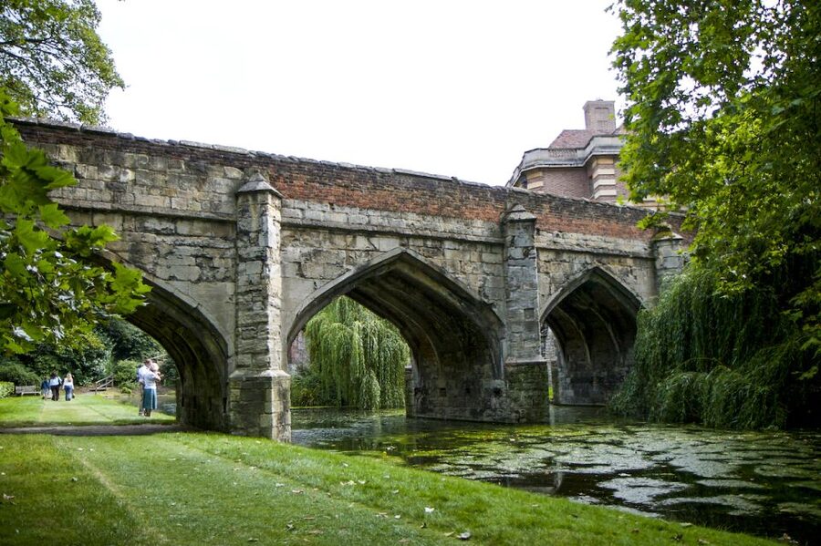 London: Entry Ticket to Eltham Palace and Gardens - The dining room shows the Courtaulds’ taste