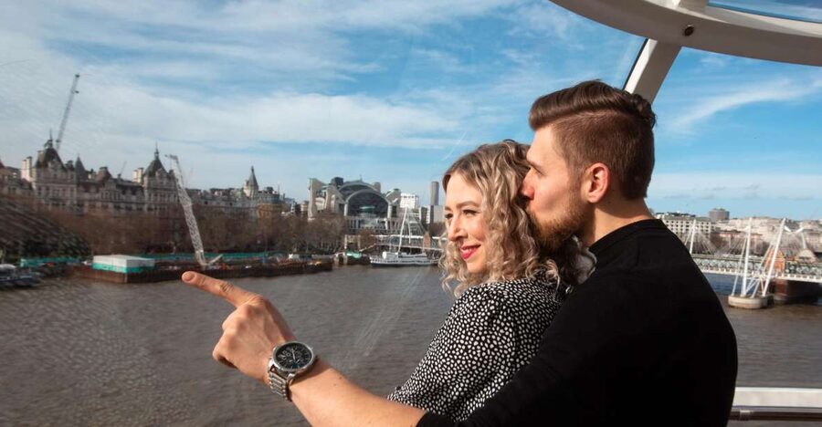 London Eye Private Capsule Experience for Couples or Groups - Fast Track Entry at County Hall