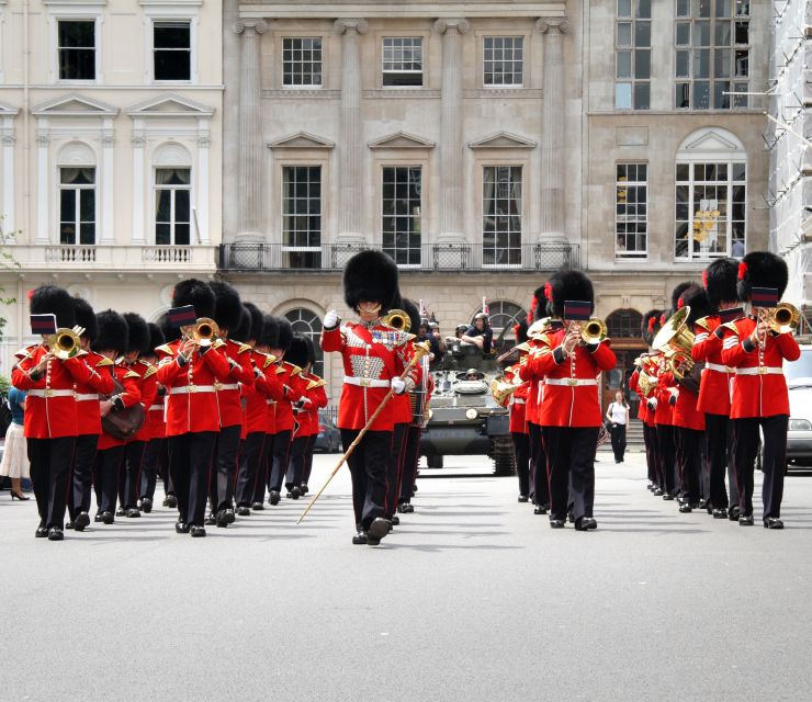 London Family-Friendly Walking Tour with Fun Activities - Adding the London Eye in three hours