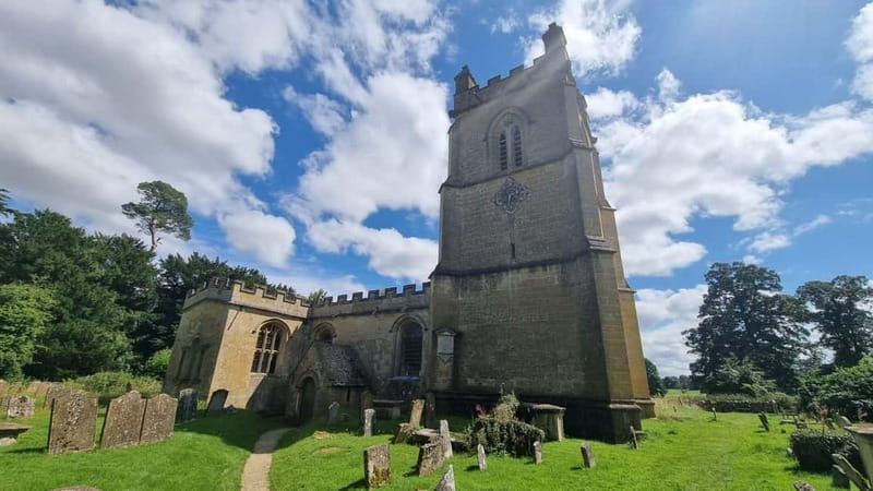 London: Full Day Cotswolds Tour with Shakespeare's Stratford - Snowshill for a quieter side of the Cotswolds