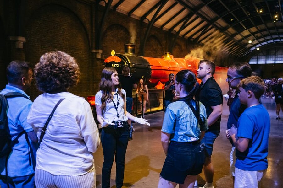 London: Fully-Guided Making of Harry Potter Tour - From Dumbledore’s office to Diagon Alley