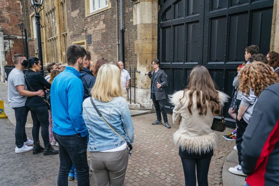 London: Ghost Walk and River Thames Boat Ride - Parliament and the London Eye after dark