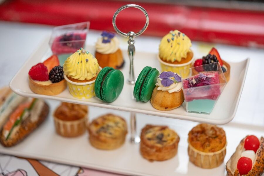London: Gin and Afternoon Tea Bus Tour with Audio Guide - The London Eye and the South Bank view