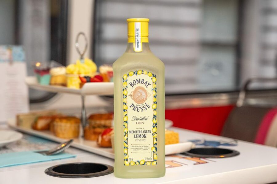 London: Gin and Afternoon Tea Bus Tour with Audio Guide - The open-sided bus question