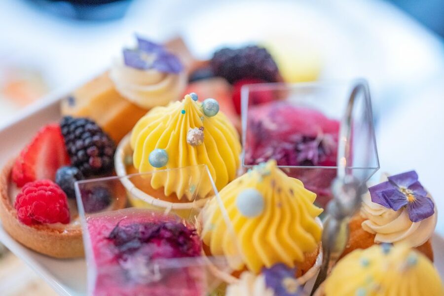 London: Gin and Afternoon Tea Bus Tour with Audio Guide - Leaving Victoria or Trafalgar Square