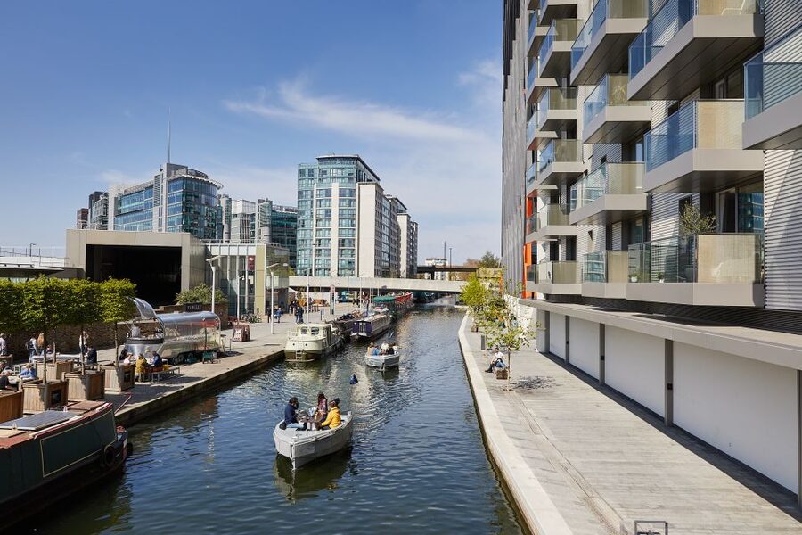 London: GoBoat Rental for Regent's Canal & Paddington Basin - Rain, blankets, and the no-heated-seat warning