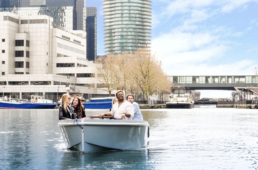 London: GoBoat Rental in Canary Wharf with London Docklands - Setting Out From Canary Wharf
