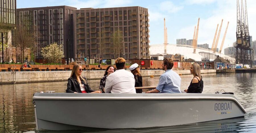 London: GoBoat Rental in Canary Wharf with London Docklands - What One, Two, or Three Hours Really Means
