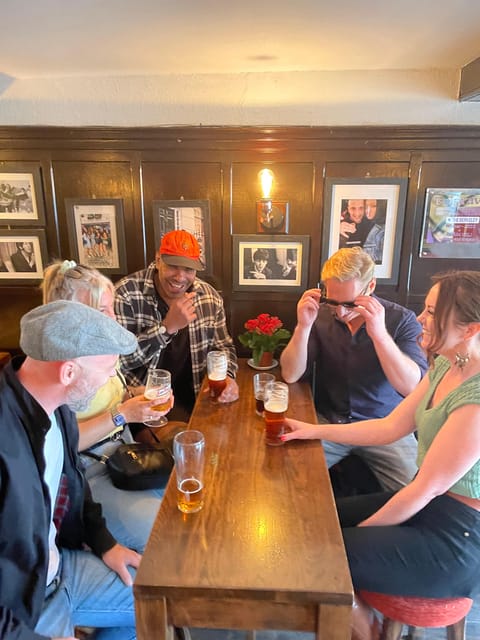 London: Great British Pubs Walking Tour - The people behind the buildings