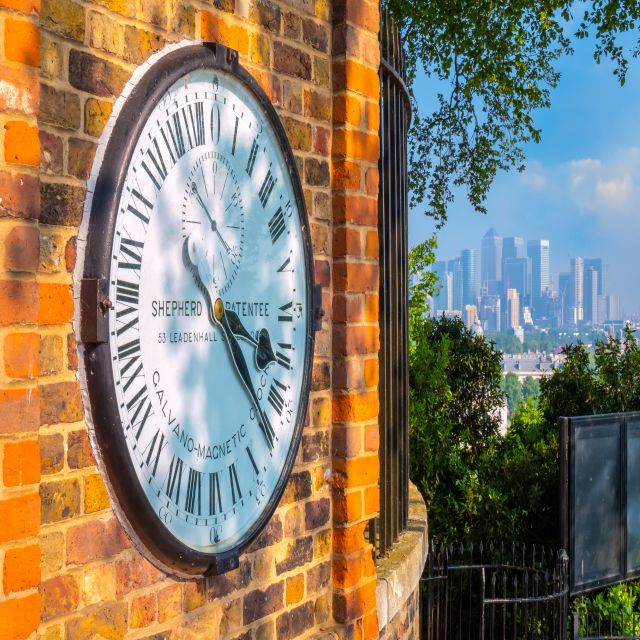 London: Greenwich Highlights Private Tour and Thames Cruise - Greenwich Park and the view across London
