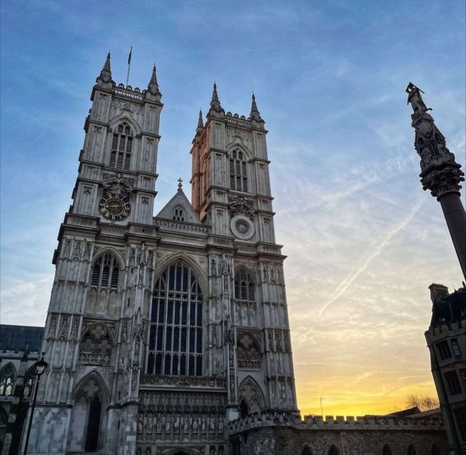 London: Guided Walking Tour with Changing Of The Guard - Who should book this walking tour?