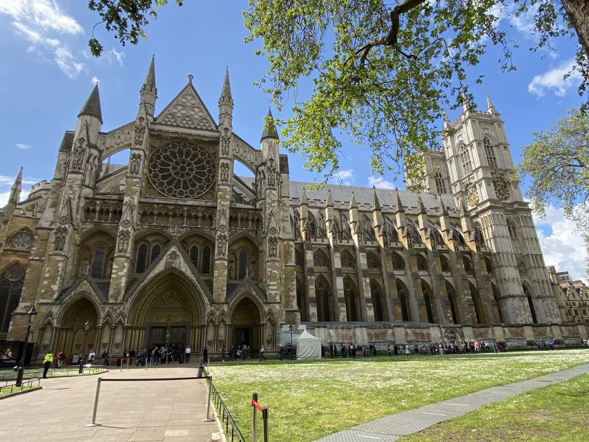 London: Guided Westminster Abbey Tour and Refreshments - Key points to know before booking