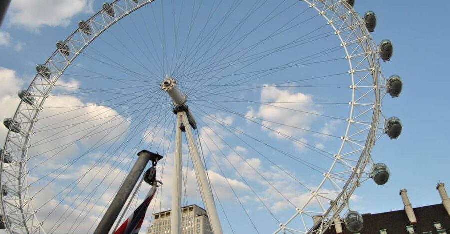 London Half-Day Private Chauffeur Driven Tour - Trafalgar Square, Nelson’s Column, and the galleries