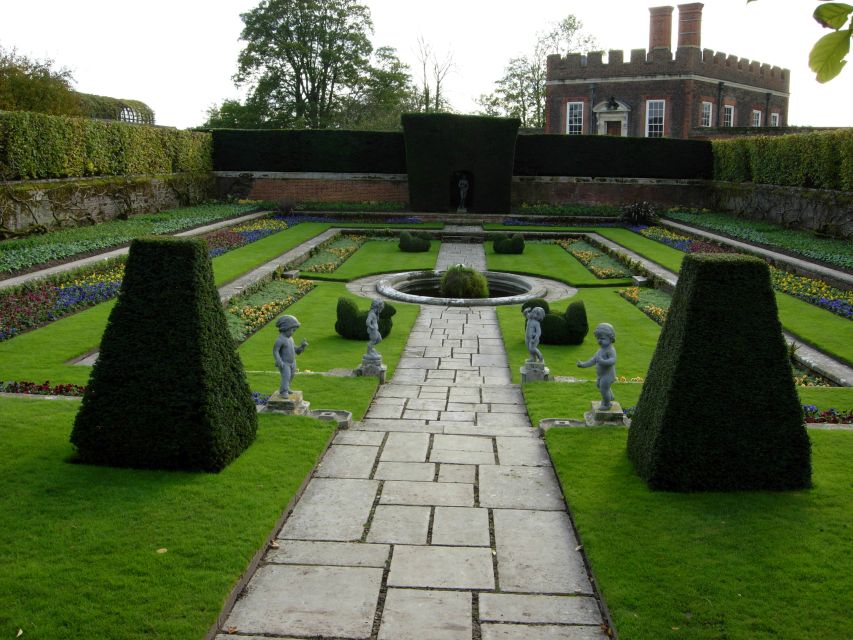 London Half-Day Private Chauffeur Driven Tour - Is $674 good value for three people?