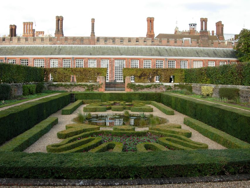 London: Hampton Court Private Guided Tour - The New Cumberland Art Gallery