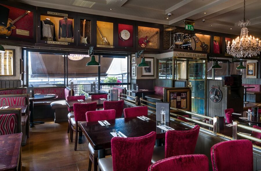 London: Hard Rock Cafe with Set Menu for Lunch or Dinner - What priority seating really gives you