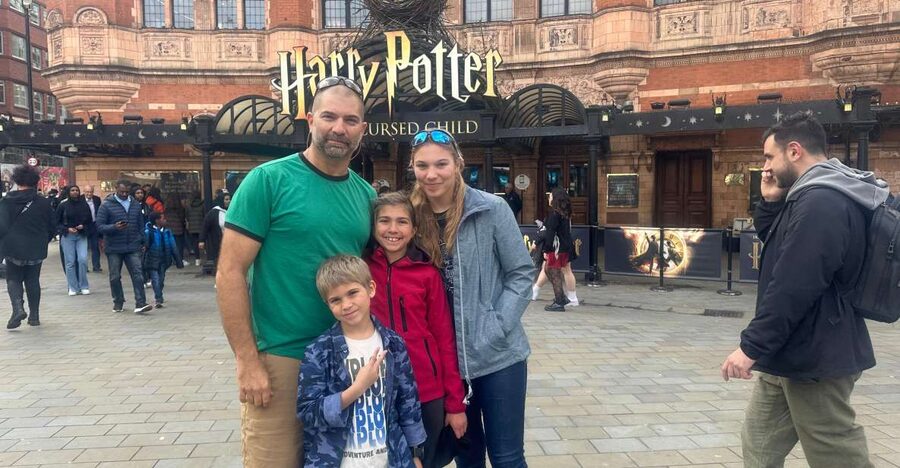 London: Harry Potter Black Cab Tour with Hotel Pick Up - The Cambridge Theatre and London’s wizarding stage