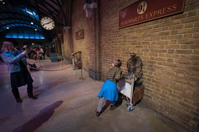 London: Harry Potter Inspirations and Locations Tour - Borough Market and the Leaky Cauldron area
