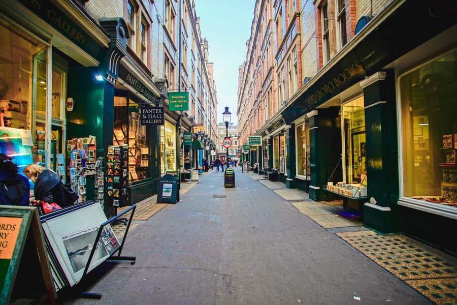 London: Harry Potter Movies Walking Tour (Kids Go Free) - King’s Cross begins the Potter trail