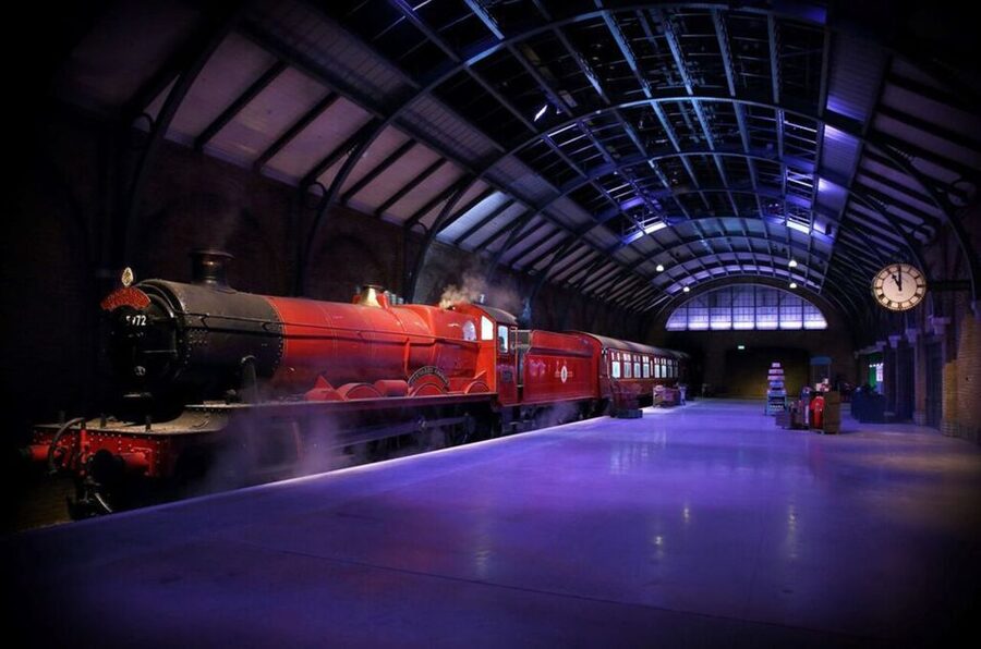 London: Harry Potter Studio Tour and Oxford Day Trip - Meeting the coach at Gloucester Road