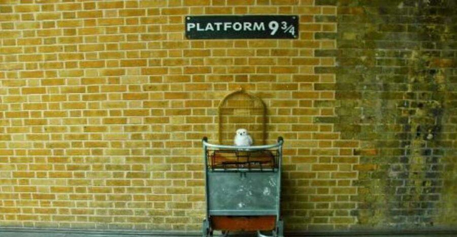 London: Harry Potter Tour, River Cruise & The London Dungeon - The Palace Theatre and House of Spells