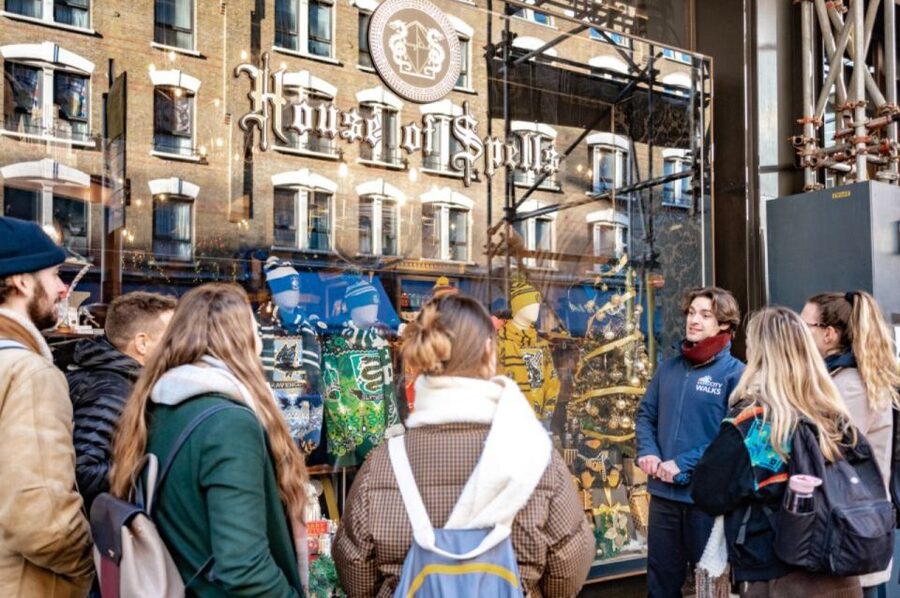 London: Harry Potter Walk, Hop-on Hop-off Bus Tour & Cruise - Taking the cruise from Westminster to Tower Pier