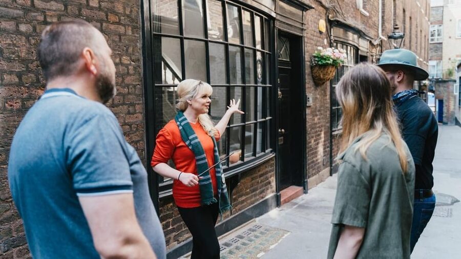 London: Harry Potter Walking Tour (& Bottle of Butterbeer) - St. Paul’s Cathedral and Fantastic Beasts connections