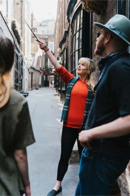 London: Harry Potter Walking Tour (& Bottle of Butterbeer) - Godwin’s Court, Cecil Court, and Charing Cross
