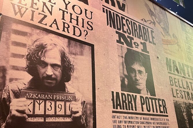 London: Harry Potter Walking Tour with Platform 9 3/4 - Leicester Square and the Harry Potter statue