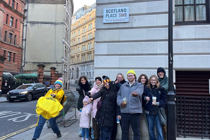 London: Harry Potter Walking Tour with Platform 9 3/4 - Trafalgar Square and Harry Potter premieres