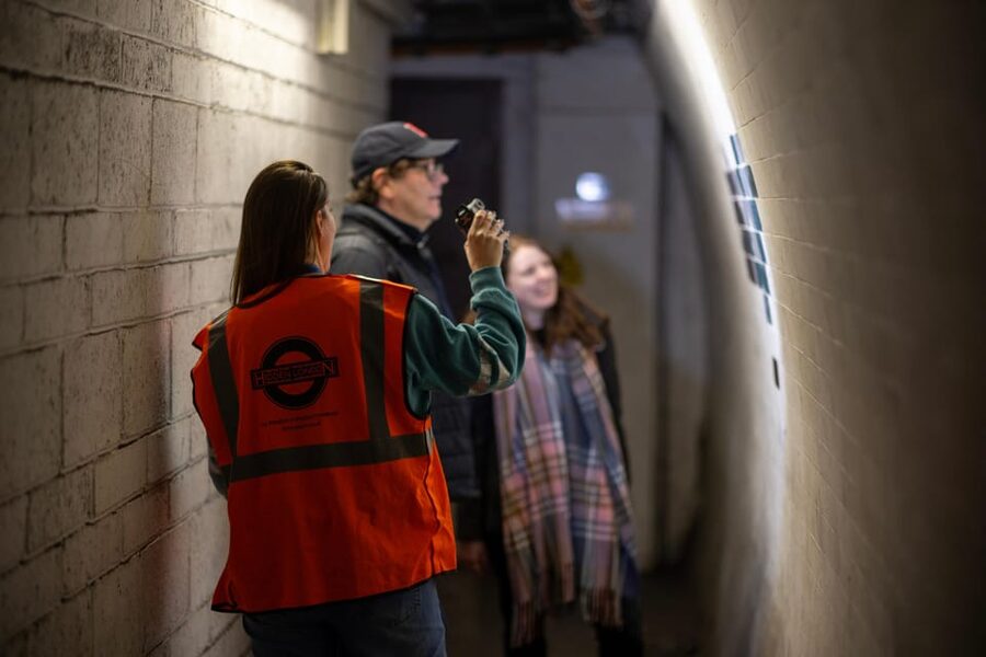 London: Hidden Tube Tour of Holborn's Secret Platforms - An unexpected view of the working Piccadilly line