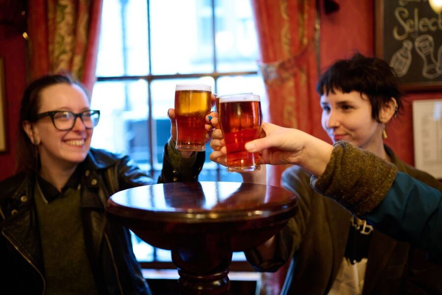 London: Historic Pubs, British Ales & Classic Dishes - Who should book this London pub tour