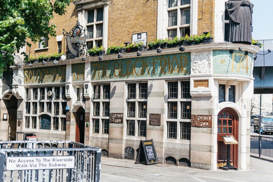 London: Historic Pubs of Central London Walking Tour - Walking the so-called street of shame