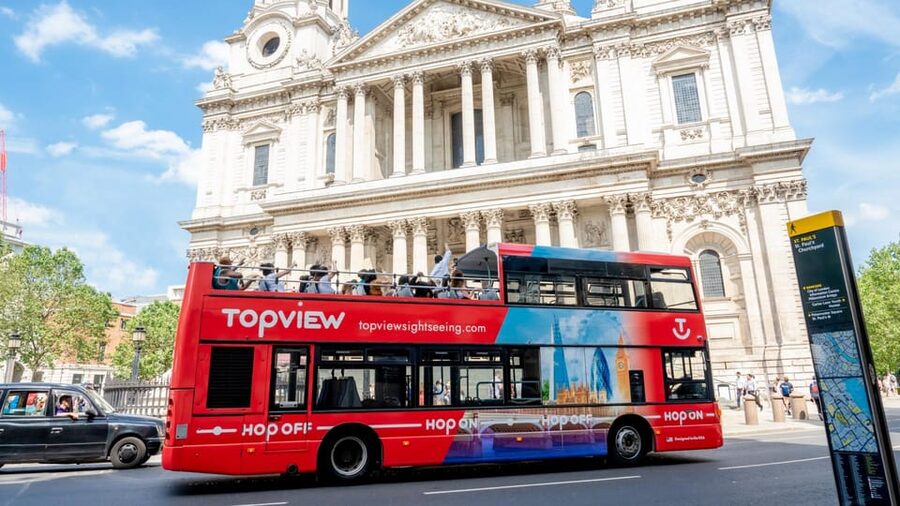 London: Hop-On Hop-Off Pass with Thames River Cruise 24 Hrs - Who should book this experience?