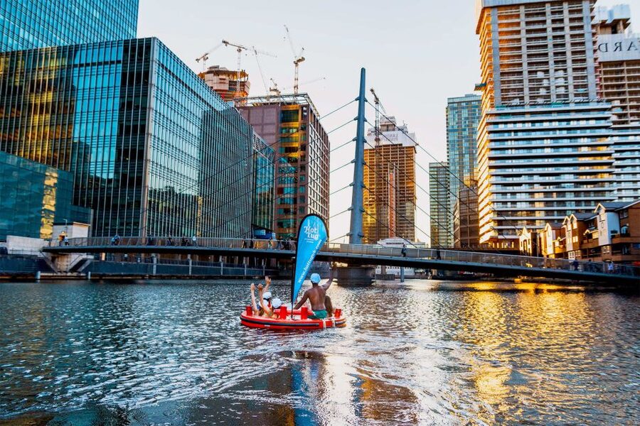 London: Hot Tub Boat Guided Historical Docklands Cruise - Who will enjoy this unusual London outing