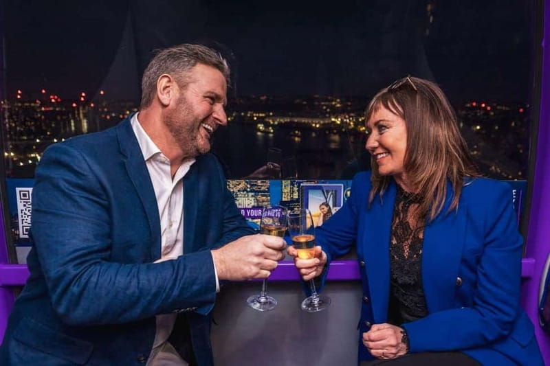 London: IFS Cloud Cable Car Champagne Experience - Boarding and the fast-track question