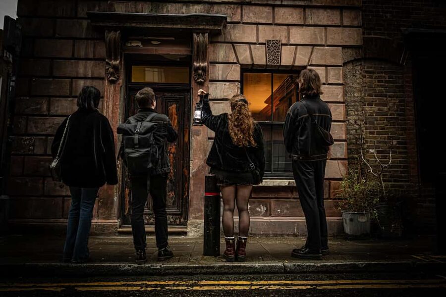 London: Interactive Jack the Ripper Walking Tour - Real crime locations and Mitre Square