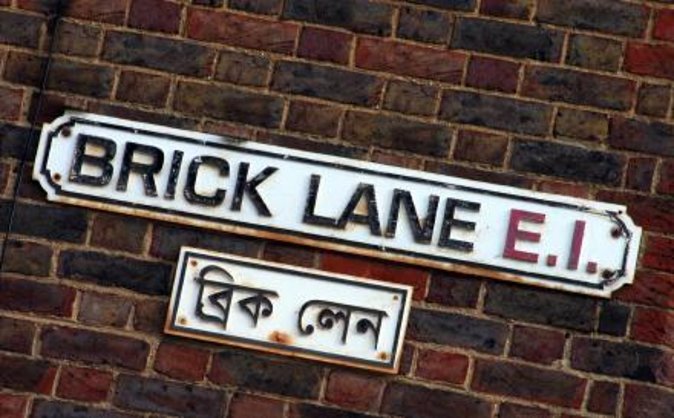London: Jack the Ripper Guided Walking Tour - Walking through Whitechapel and Spitalfields