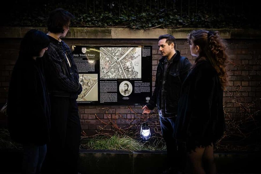 London: Jack the Ripper Interactive Tour in Whitechapel - Meeting the Ripperologists