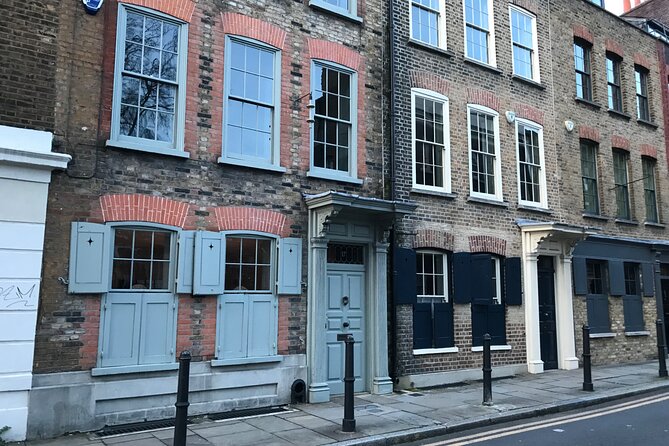 London - Jack the Ripper Small Group Tour - What the small group and technology add