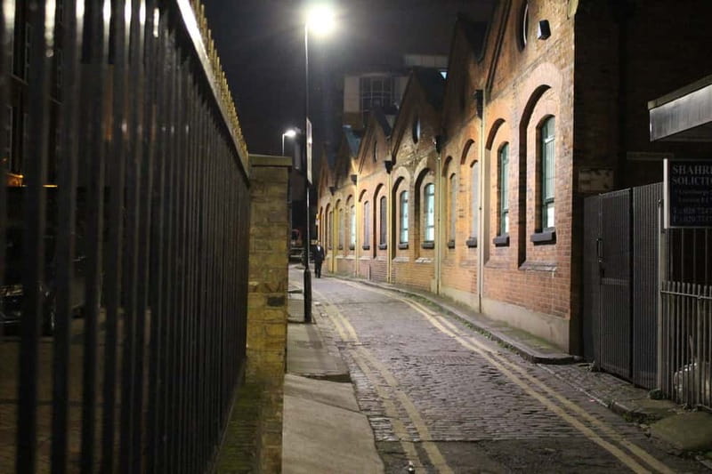London: Jack the Ripper Small Group Walking Tour - Practical details for a smoother evening