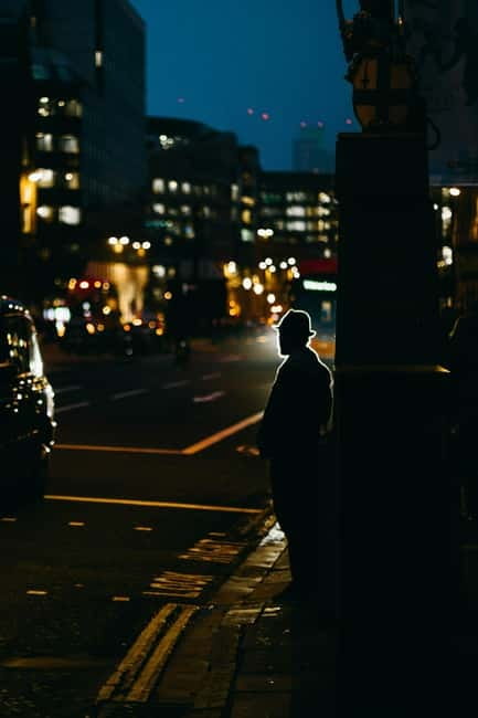 London: Jack the Ripper Tour and Underground Prison in Spanish - Liverpool Street to Little Britain by Tube
