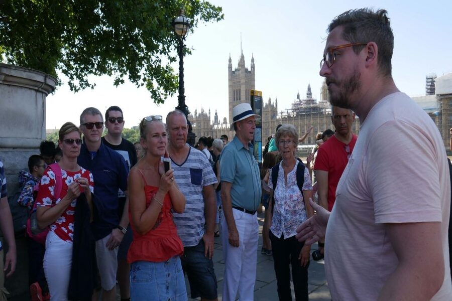 London: James Bond Filming Locations Bus Tour - Key points to know before booking