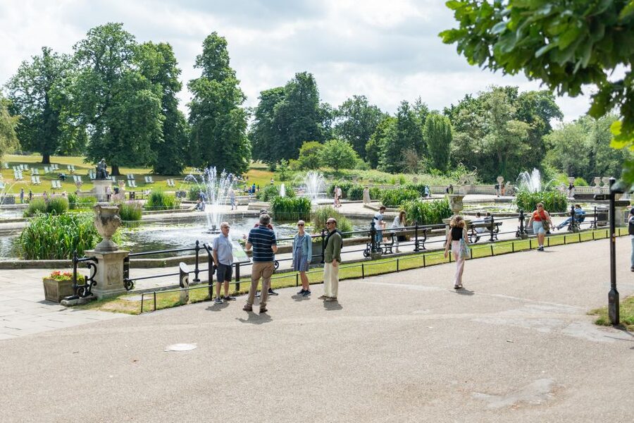 London: Kensington Palace Gardens Tour with Royal High Tea - Royal stories from Queen Victoria to Princess Diana