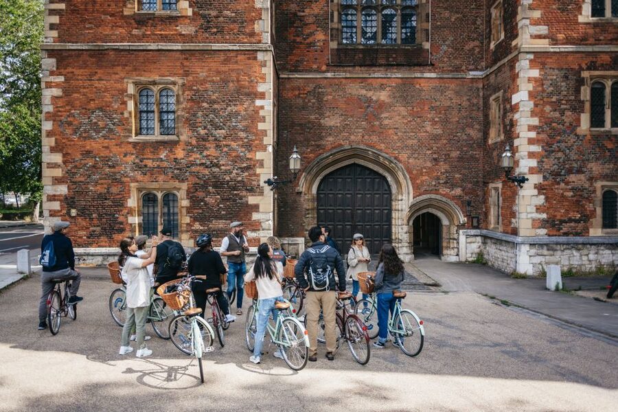 London: Landmarks & Secrets Bike Tour with Pub & Street Art - Admiralty Arch, Trafalgar Square, and Covent Garden
