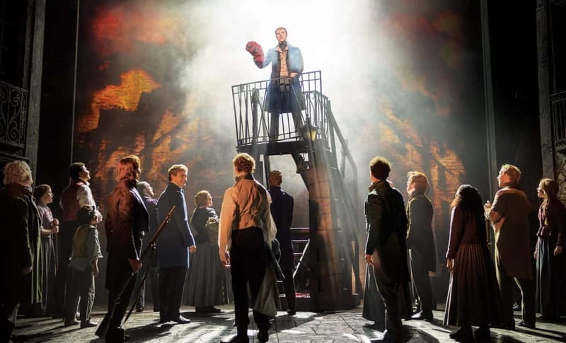 London: Les Misérables and 3-Course Meal & Sparkling Wine - Les Misérables at 7:30 PM