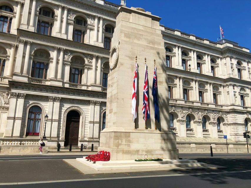 London: London in WW2 and Churchill War Rooms Entrance - How the guides shape the experience