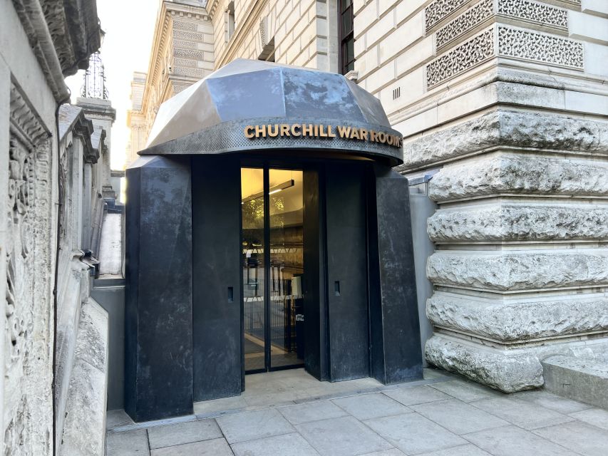 London: London in WW2 and Churchill War Rooms Entrance - What the three-hour timing really means